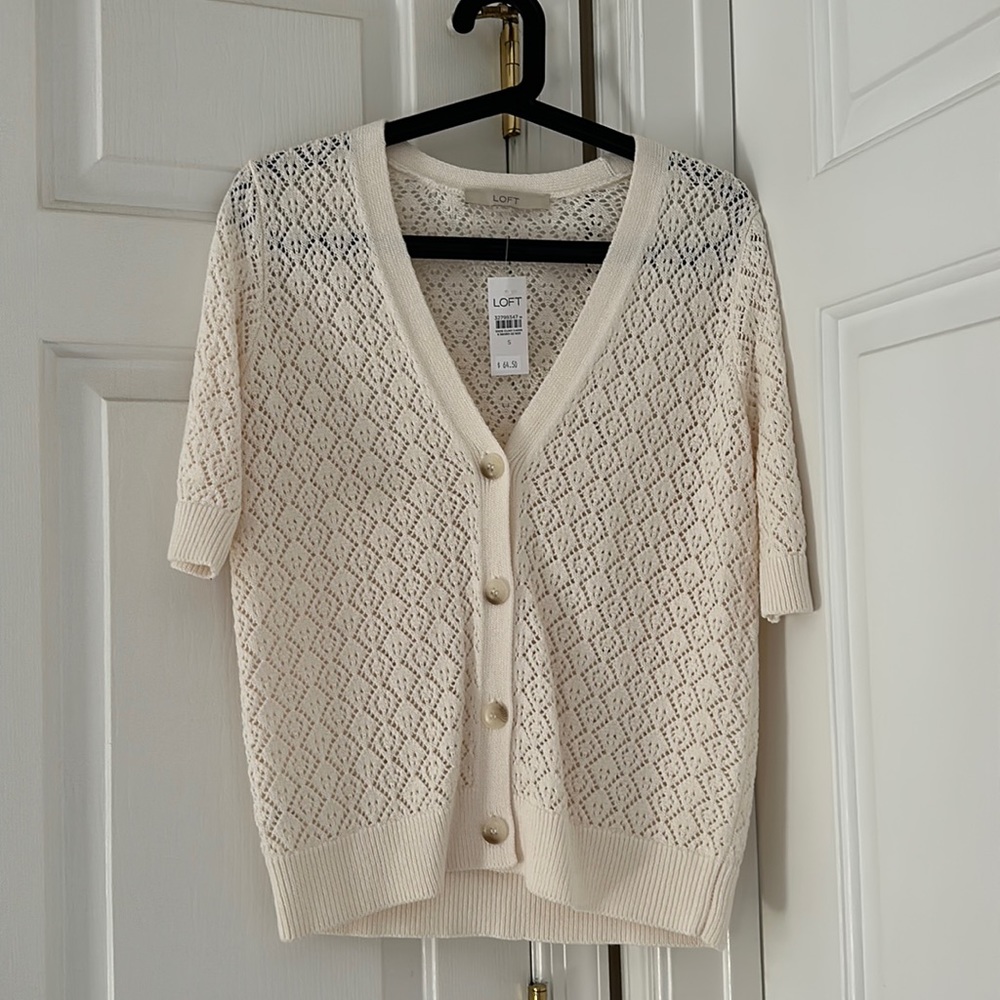 LOFT women’s short sleeve sweater Size Small